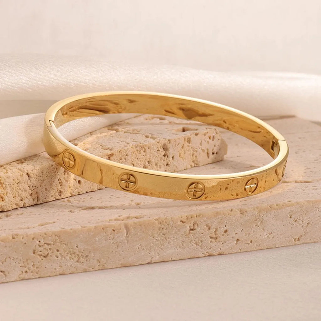 Elegant Solid Color Bangle – 18K Gold Plated 304 Stainless Steel
