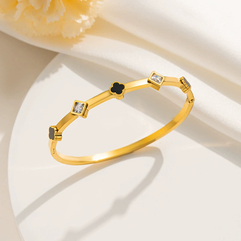 Light Luxury Geometric Four-Leaf Flower Titanium Steel 18K Gold-Plated Bracelet