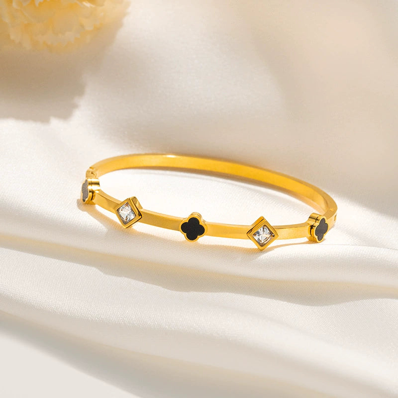 Light Luxury Geometric Four-Leaf Flower Titanium Steel 18K Gold-Plated Bracelet